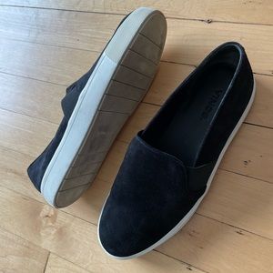 Vince Slip On Sneaker - Size 7